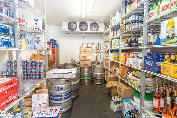 285 N Main St, Thayne, WY 83127
